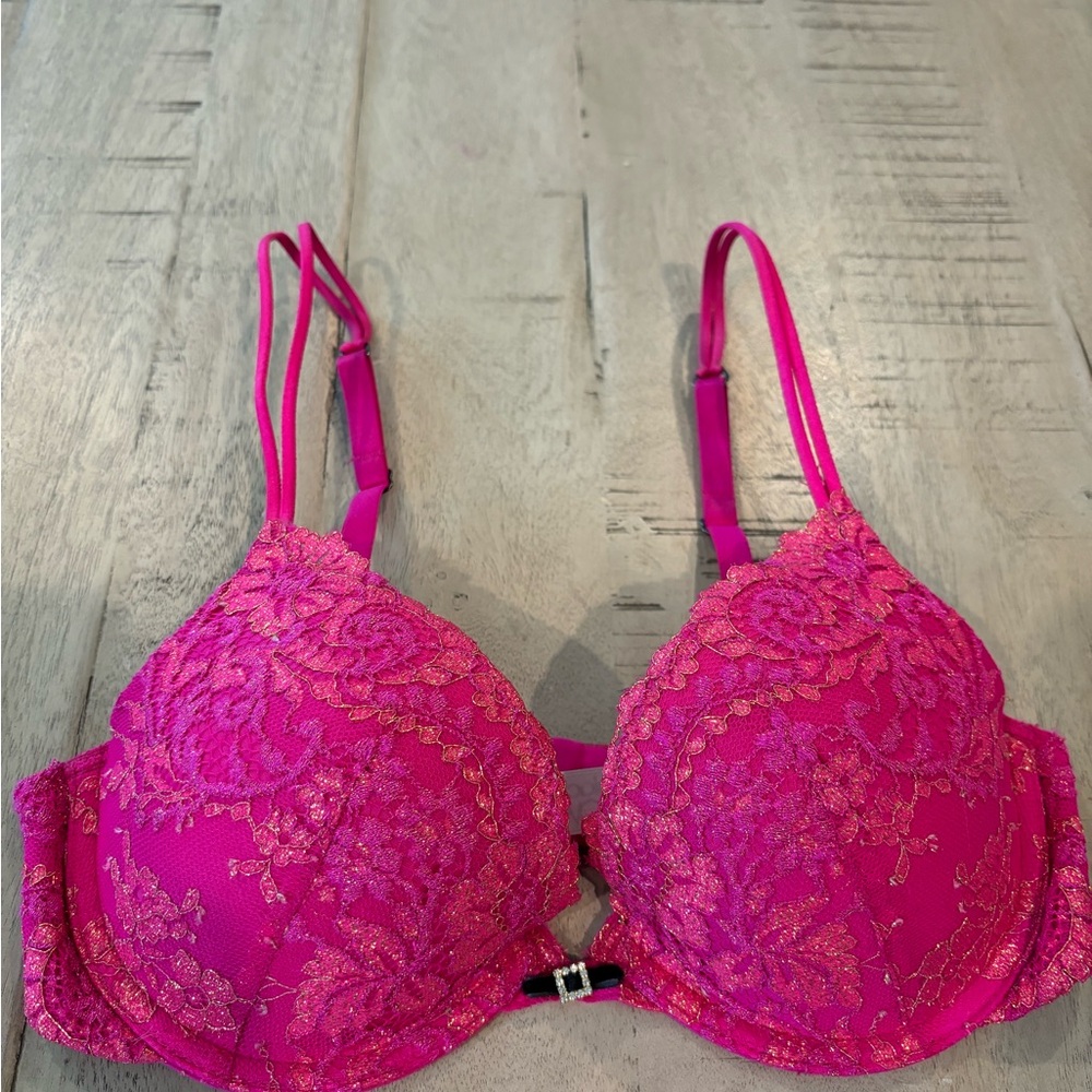 Fuchsia Bra with lace